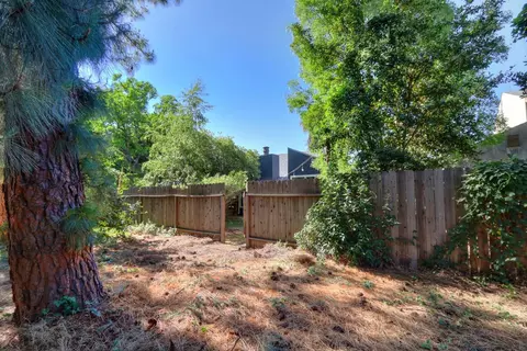 720 Barcelona, Davis, CA 95616 photo 48