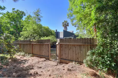 720 Barcelona, Davis, CA 95616 photo 49