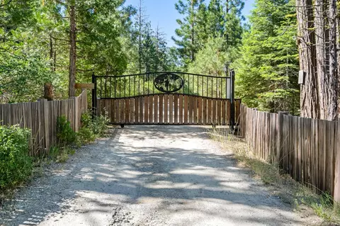26299 Long Barn Rd, Long Barn, CA 95335 photo 3