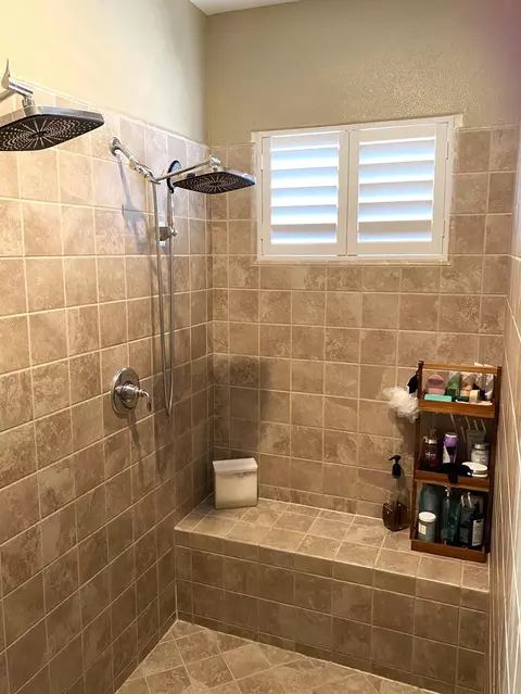 Bath - 2718 Hidden Trail Loop, Rocklin, CA 95765 photo 5 of 10