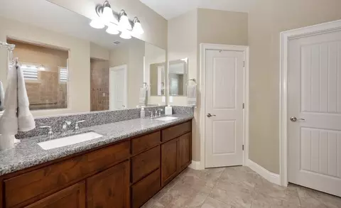 Bath - 2718 Hidden Trail Loop, Rocklin, CA 95765 photo 7 of 10