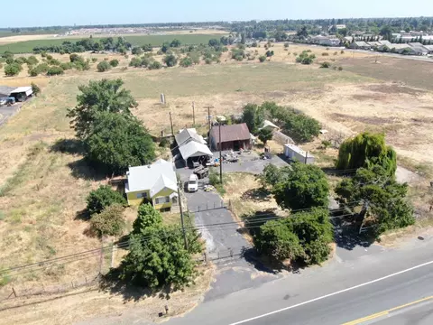 209 E Highway 12, Lodi, CA 95242 photo 3