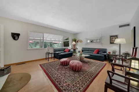 Living - 17832 Carter Ln, Jackson, CA 95642 photo 4 of 7