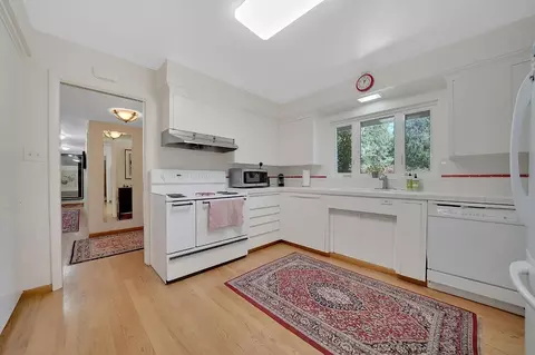Kitchen - 17832 Carter Ln, Jackson, CA 95642 photo 3 of 5