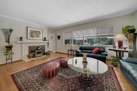 Living - 17832 Carter Ln, Jackson, CA 95642 photo 6 of 7