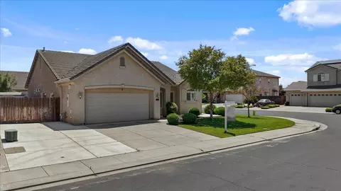 1838 Genoa Dr, Manteca, CA 95336 photo 2