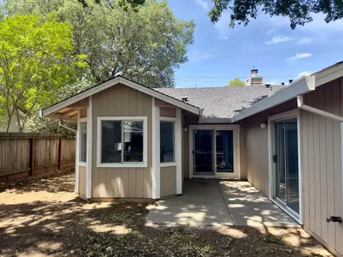 Exterior - 2620 Walnut Ave, Carmichael, CA 95608 photo 2 of 7