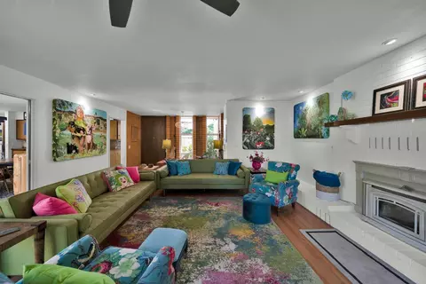 Living - 225 Howell Ave, Red Bluff, CA 96080 photo 4 of 7