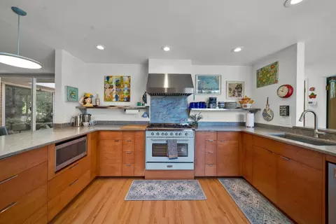 Kitchen - 225 Howell Ave, Red Bluff, CA 96080 photo 4 of 5