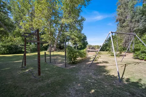 Exterior - 225 Howell Ave, Red Bluff, CA 96080 photo 30 of 38