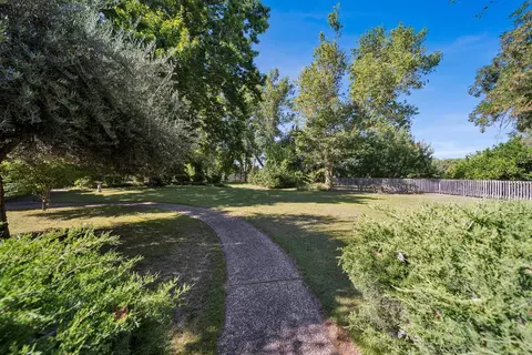 Exterior - 225 Howell Ave, Red Bluff, CA 96080 photo 19 of 38