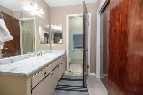 Bath - 1520 Virlee, Modesto, CA 95355 photo 2 of 2
