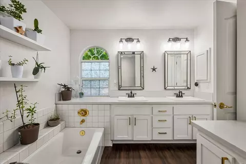 Bath - 159 Northridge Dr, Grass Valley, CA 95945 photo 4 of 5