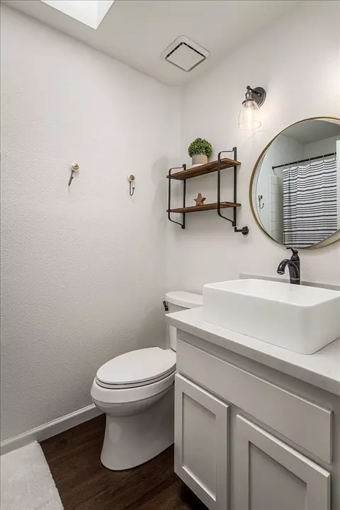 Bath - 159 Northridge Dr, Grass Valley, CA 95945 photo 5 of 5