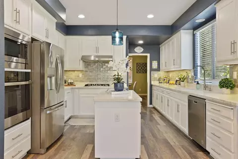 Kitchen - 2452 Amatchi Dr, Tracy, CA 95304 photo 6 of 7
