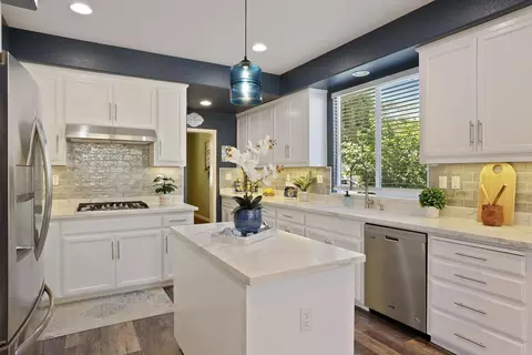 Kitchen - 2452 Amatchi Dr, Tracy, CA 95304 photo 5 of 7