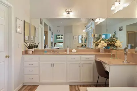 Bath - 2452 Amatchi Dr, Tracy, CA 95304 photo 6 of 7