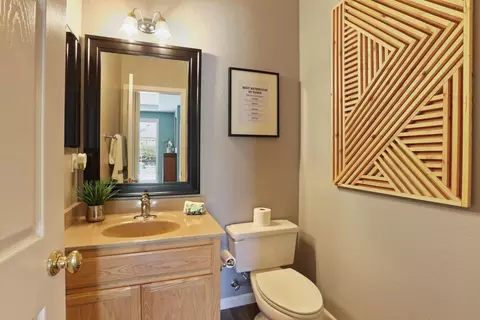 Bath - 2452 Amatchi Dr, Tracy, CA 95304 photo 4 of 7