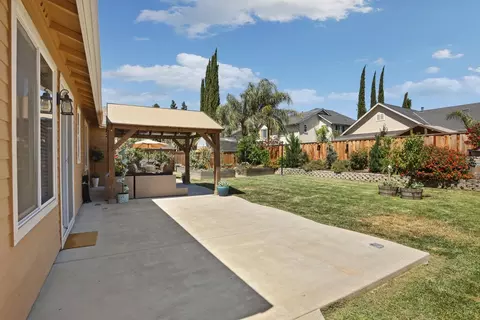 Exterior - 2452 Amatchi Dr, Tracy, CA 95304 photo 9 of 10