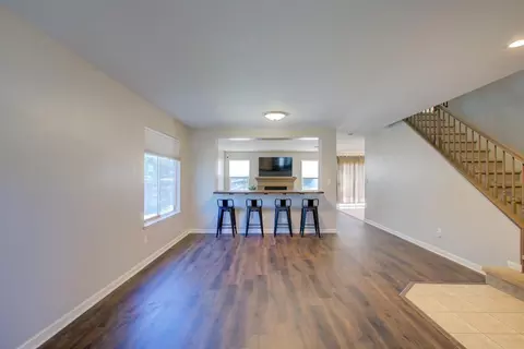 Living - 346 Goshawk Ct, Patterson, CA 95363 photo 1 of 6