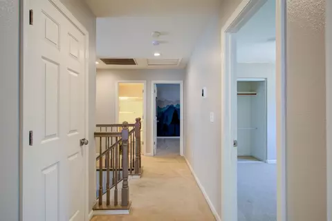 Entry Way - 346 Goshawk Ct, Patterson, CA 95363 photo 2 of 4