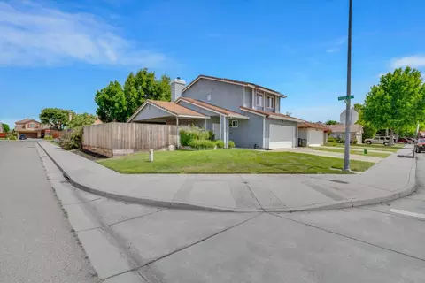 783 Saddleback Ct, Tracy, CA 95376 photo 4