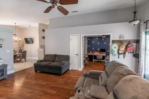 1624 Rodeo Way, Olivehurst, CA 95961 photo 9