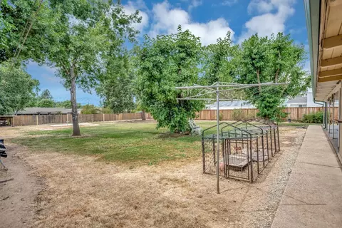 Exterior - 1539 Mendota Way, Carmichael, CA 95608 photo 10 of 31