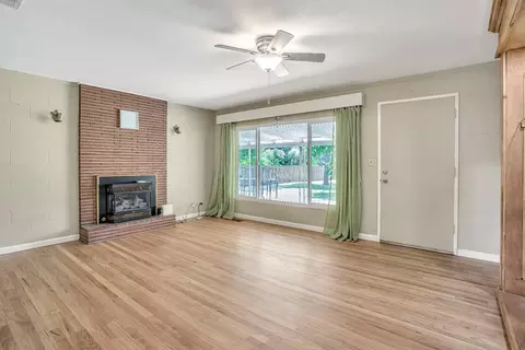 Living - 1539 Mendota Way, Carmichael, CA 95608 photo 3 of 6