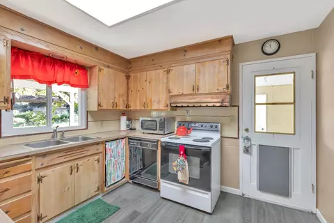 Kitchen - 1539 Mendota Way, Carmichael, CA 95608 photo 2 of 5