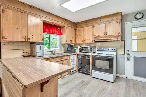 Kitchen - 1539 Mendota Way, Carmichael, CA 95608 photo 5 of 5