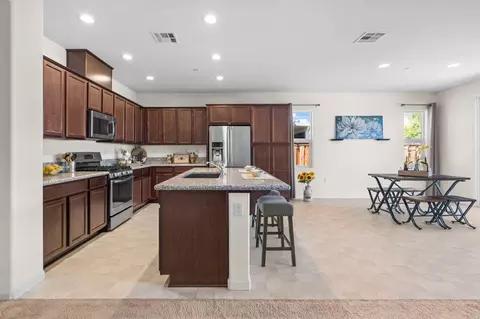 21113 Varietal Ct, Patterson, CA 95363 photo 11