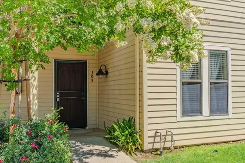 2401 Eilers Ln #305, Lodi, CA 95242 photo 1