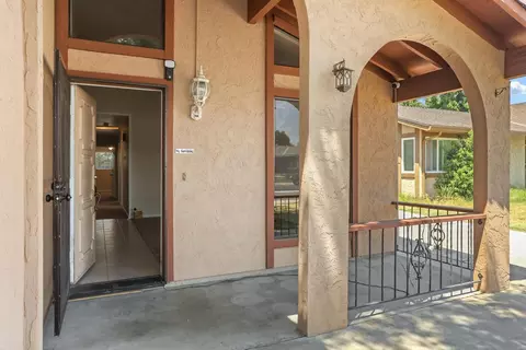733 Sonora Ave, Manteca, CA 95337 photo 4