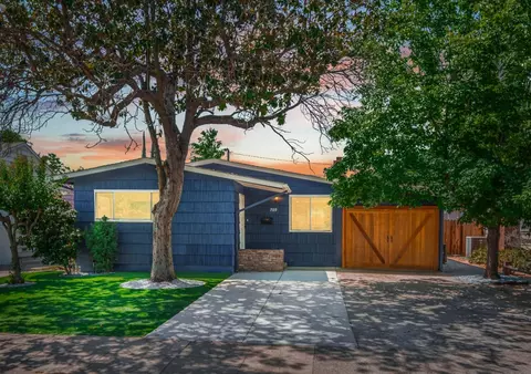 709 S Main St, Roseville, CA 95678