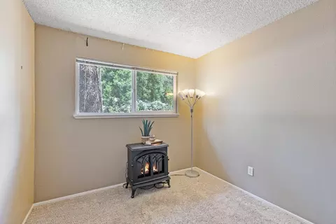 Bedroom - 1065 Hillcrest Blvd, Colfax, CA 95713 photo 5 of 6