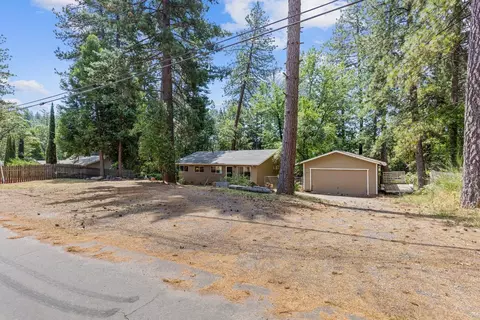 Exterior - 1065 Hillcrest Blvd, Colfax, CA 95713 photo 9 of 11