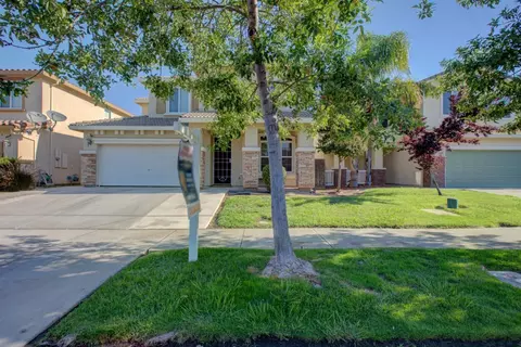 733 Chandon, Merced, CA 95348 photo 2