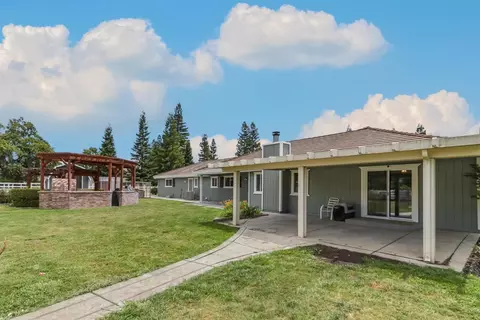 Exterior - 8718 Dillard Rd, Wilton, CA 95693 photo 14 of 20