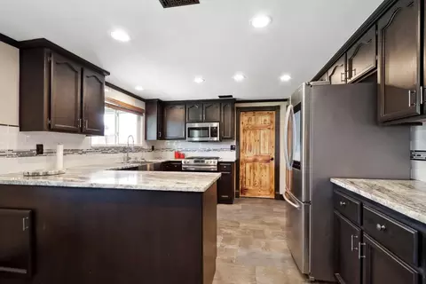 Kitchen - 8718 Dillard Rd, Wilton, CA 95693 photo 2 of 5