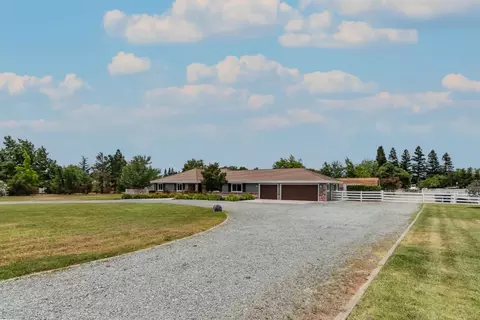 Exterior - 8718 Dillard Rd, Wilton, CA 95693 photo 19 of 20