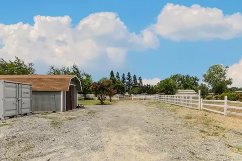Exterior - 8718 Dillard Rd, Wilton, CA 95693 photo 16 of 20