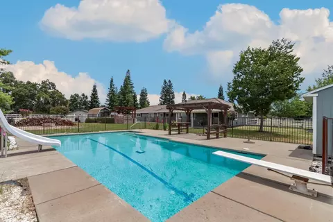 Exterior - 8718 Dillard Rd, Wilton, CA 95693 photo 6 of 20