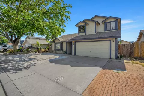 Exterior - 1813 Walpole, Modesto, CA 95358 photo 3 of 6