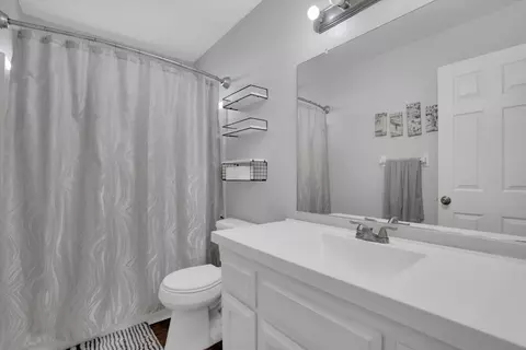 Bath - 1813 Walpole, Modesto, CA 95358 photo 2 of 2