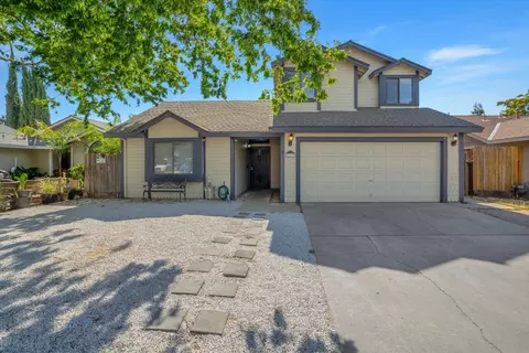 1813 Walpole, Modesto, CA 95358 photo 1