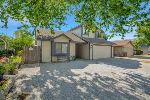 Exterior - 1813 Walpole, Modesto, CA 95358 photo 2 of 6