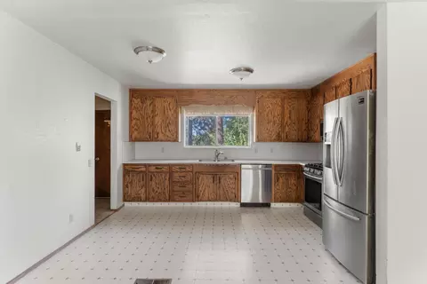 Kitchen - 161 Marshall Way, West Point, CA 95255 photo 1 of 3