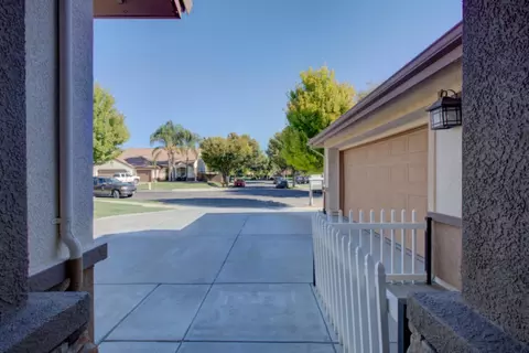 1106 Gaugin Way, Patterson, CA 95363 photo 9