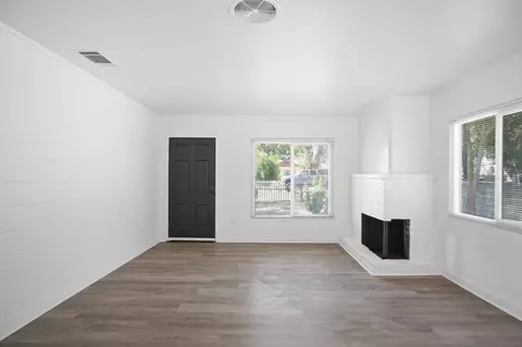 Living - 2305 Glendale Ave, Modesto, CA 95354 photo 1 of 3
